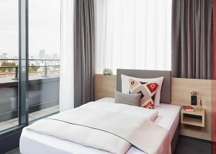 Living Frankfurt 4*
