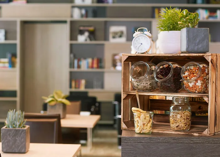 Hotel Living Frankfurt 4*