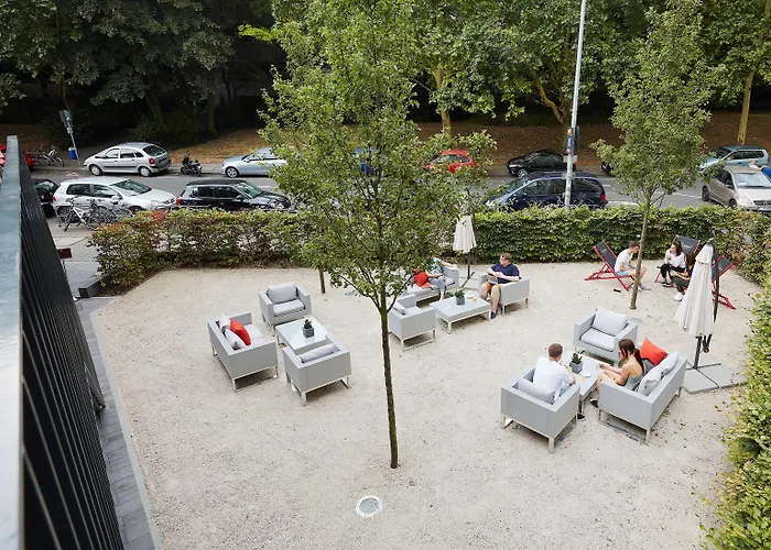 Living Frankfurt 4*