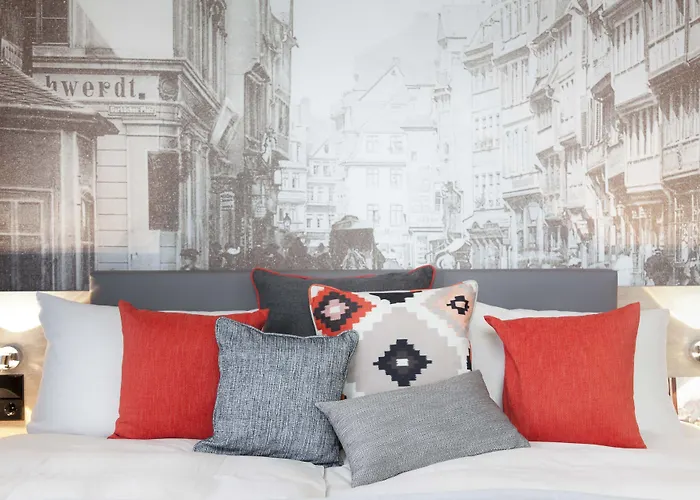 Hotel Living Frankfurt 4*