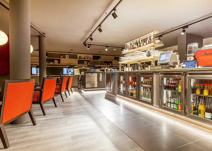 Отель Living Frankfurt 4*