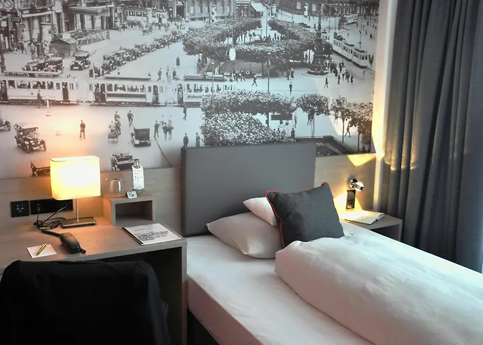 Living Frankfurt Отель 4*