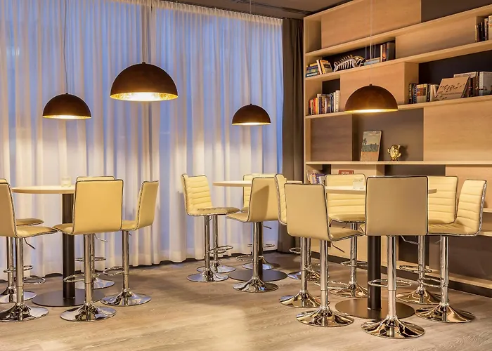 Отель Living Frankfurt Франкфурт-на-Майне