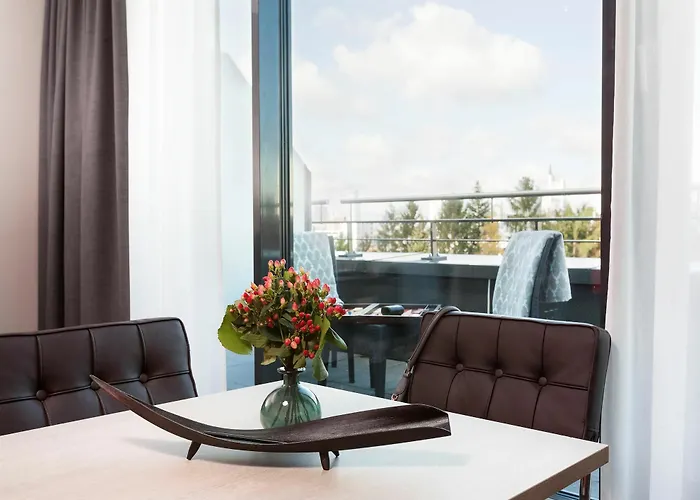 Living Frankfurt 4*